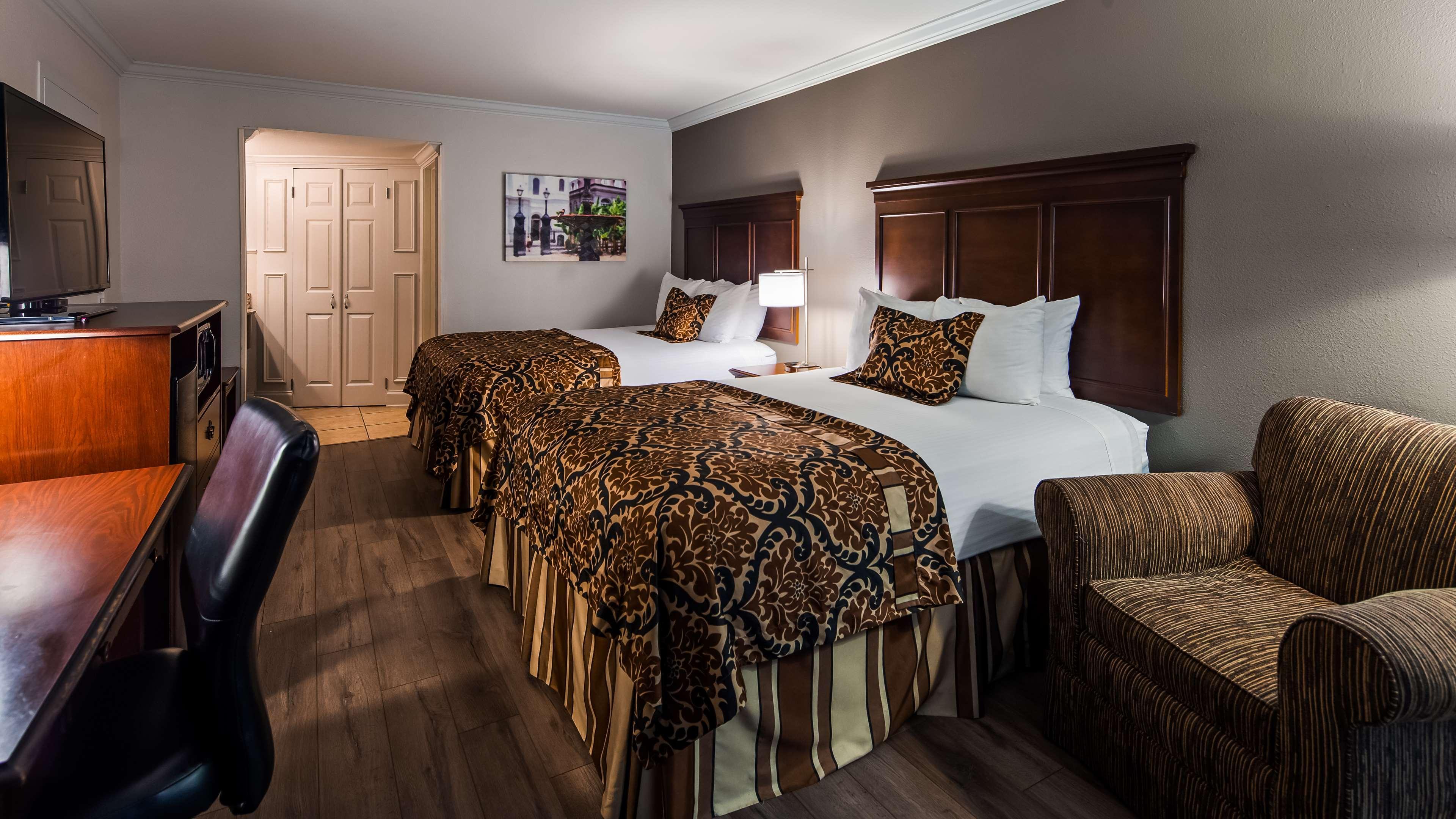 Best Western Plus Westbank Harvey Exterior photo