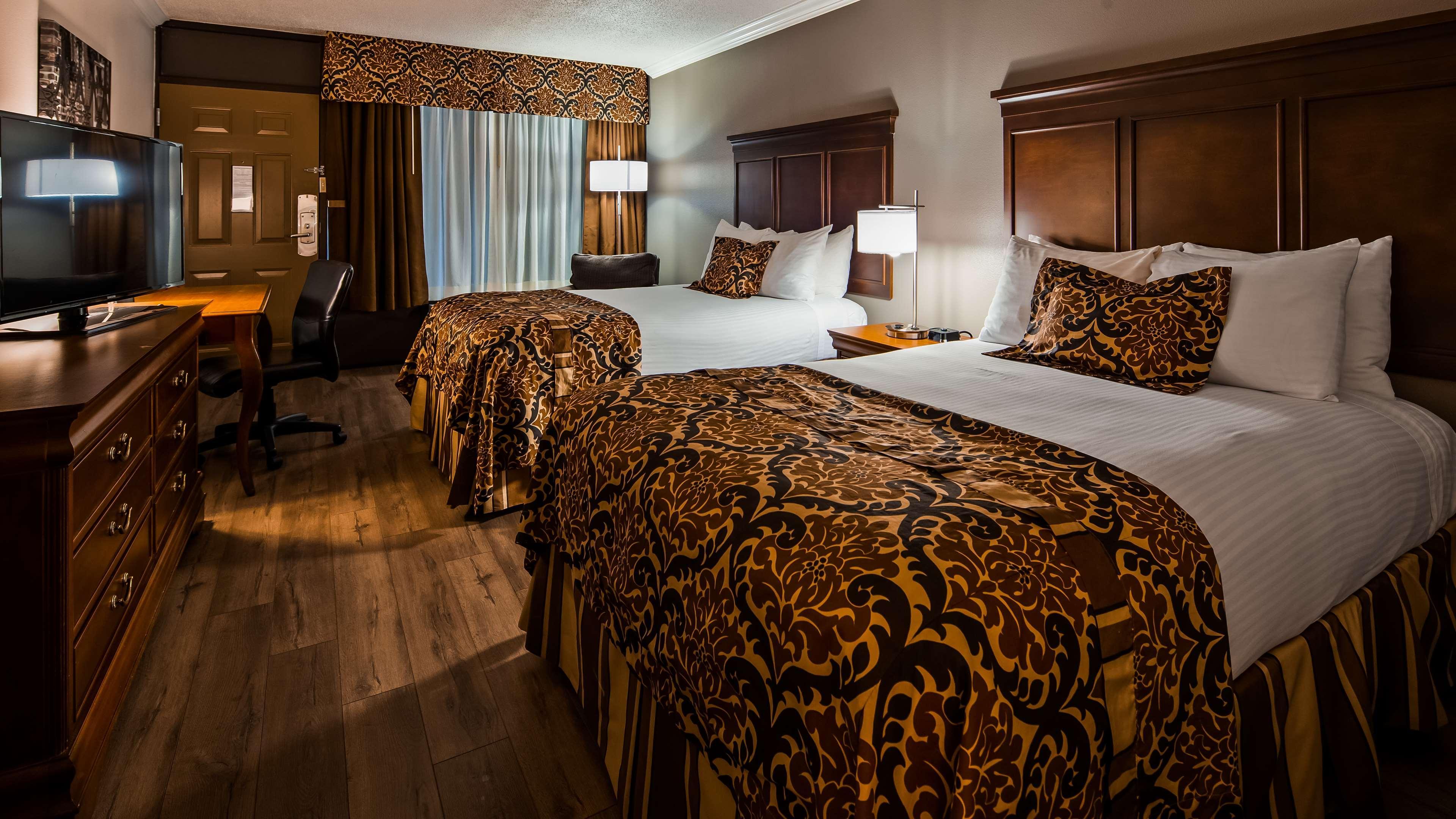 Best Western Plus Westbank Harvey Exterior photo