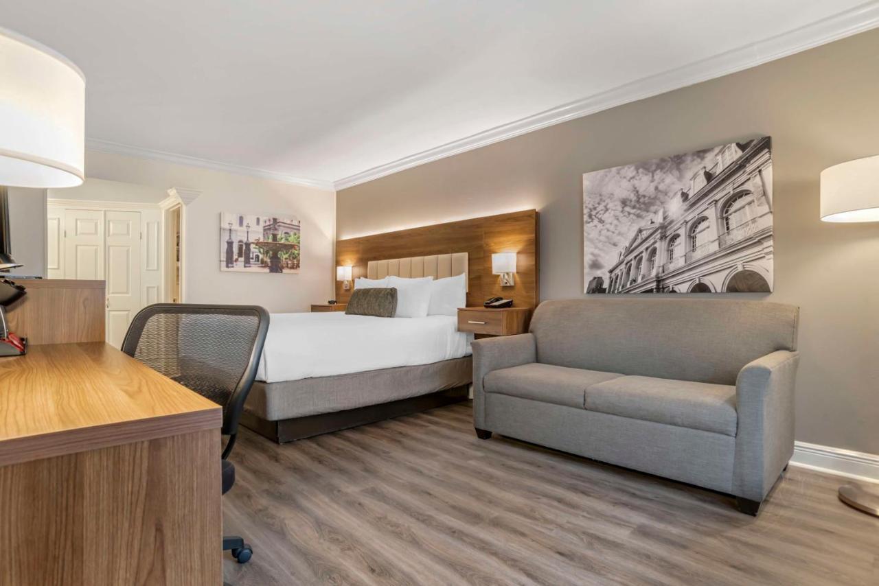 Best Western Plus Westbank Harvey Exterior photo
