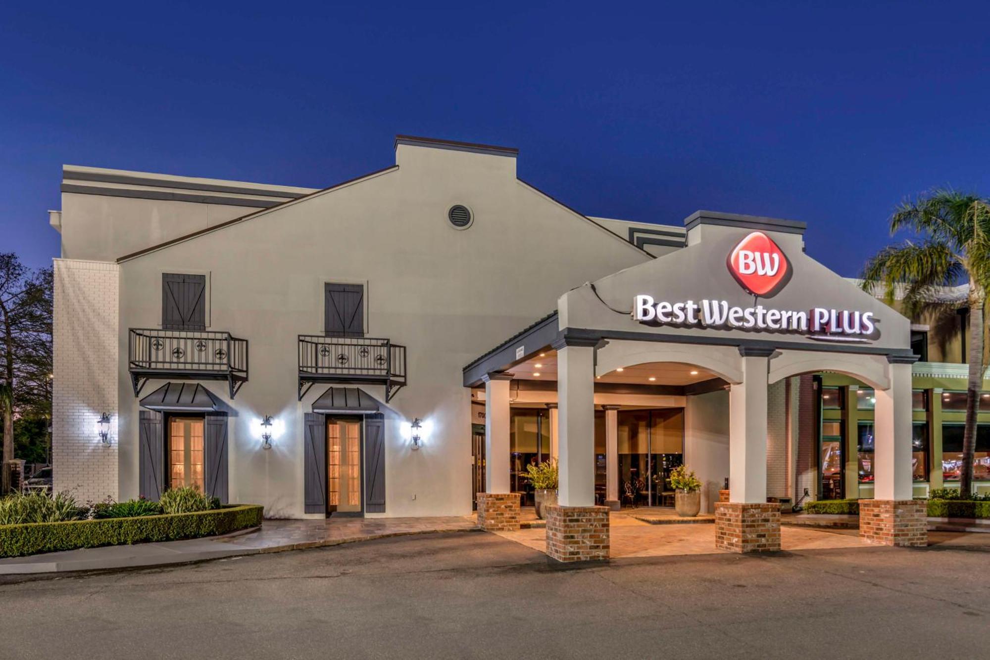 Best Western Plus Westbank Harvey Exterior photo
